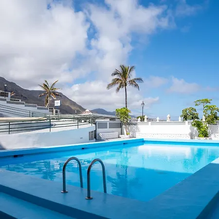 Апартаменты Waves Views